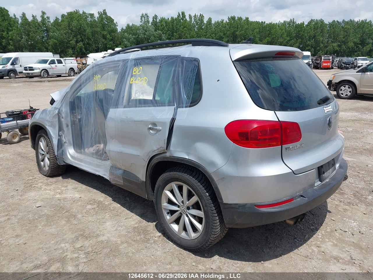 2017 VOLKSWAGEN TIGUAN WOLFSBURG thumbnail 4