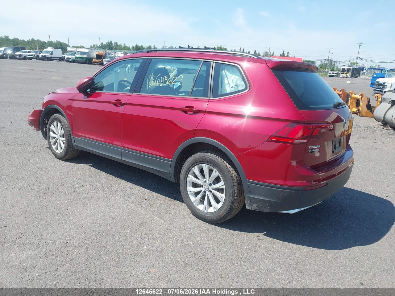 2018 VOLKSWAGEN TIGUAN S thumbnail 4