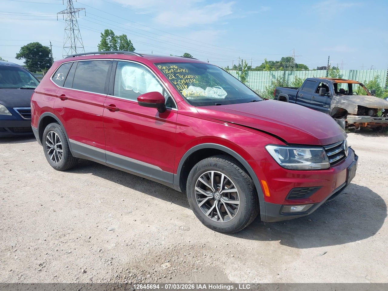 2021 VOLKSWAGEN TIGUAN thumbnail 2