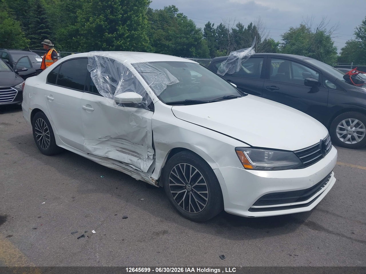 2015 VOLKSWAGEN JETTA S thumbnail 2
