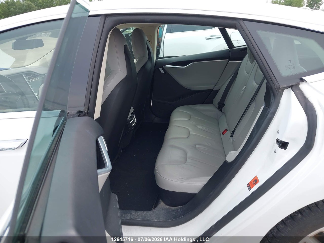 2014 TESLA MODEL S thumbnail 9