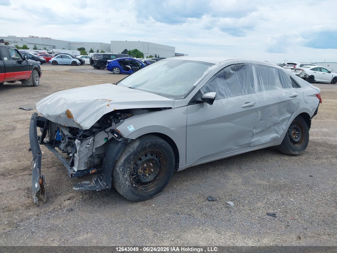 2023 HYUNDAI ELANTRA PREFERRED IVT thumbnail 3