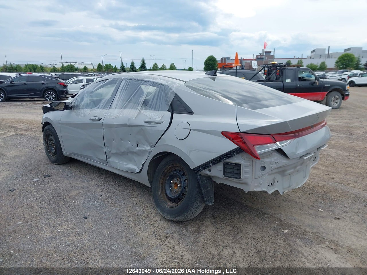 2023 HYUNDAI ELANTRA PREFERRED IVT thumbnail 4