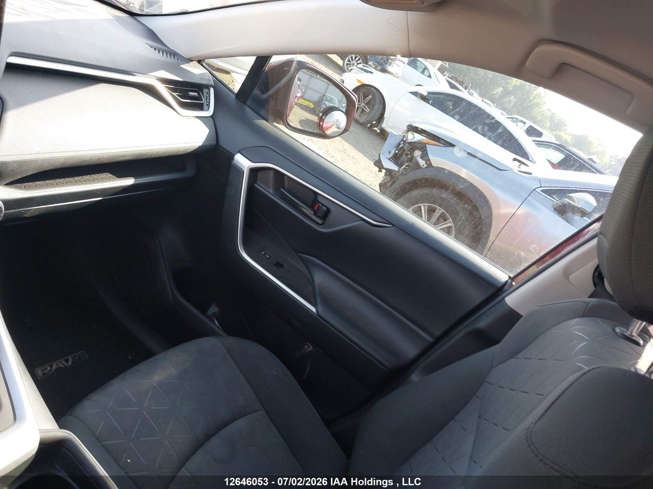 2020 TOYOTA RAV4 HYBRID LE thumbnail 6
