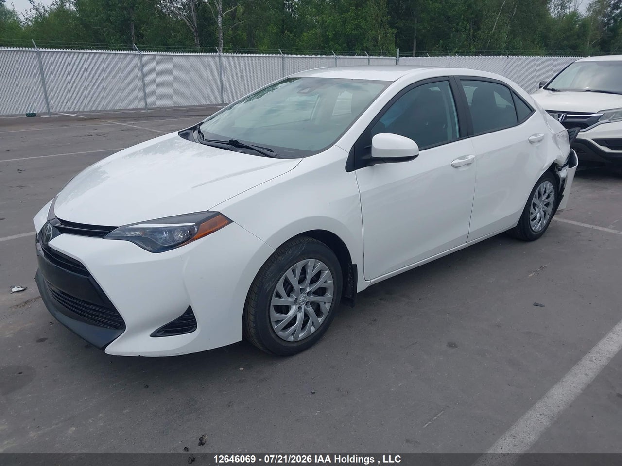 2017 TOYOTA COROLLA LE thumbnail 3