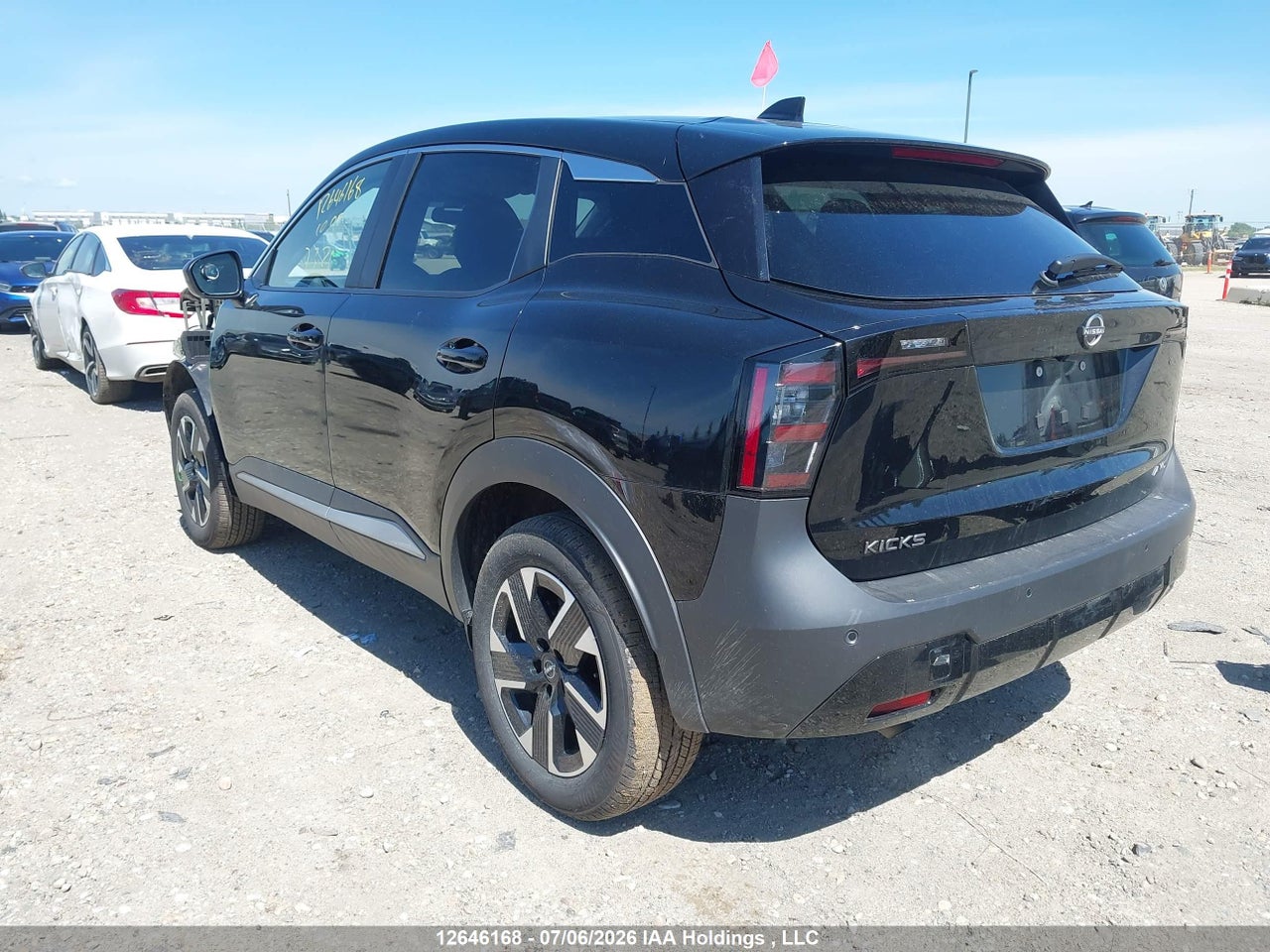 2025 NISSAN KICKS SV thumbnail 4