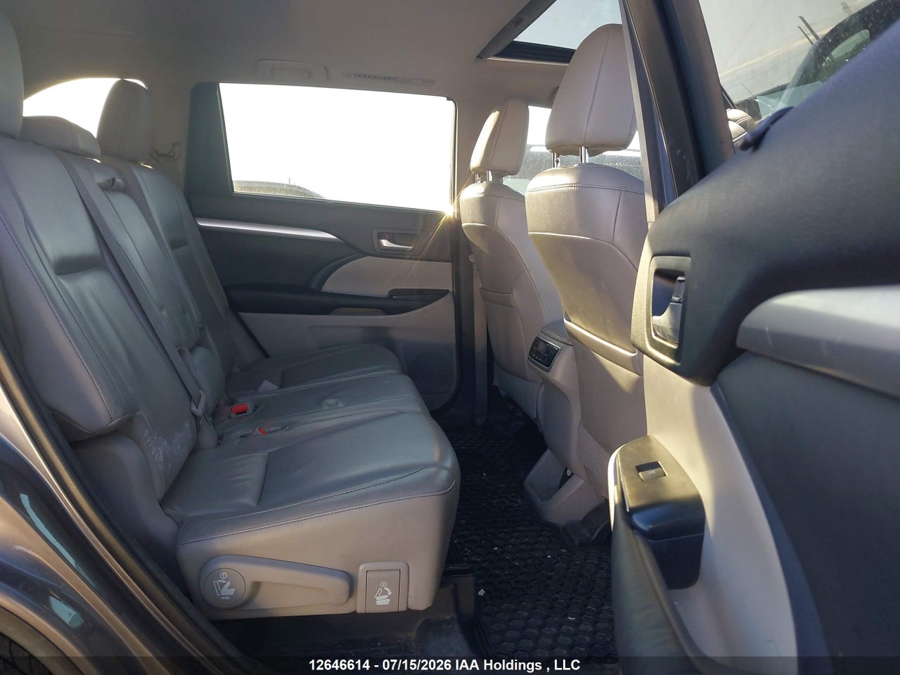 2015 TOYOTA highlander xle thumbnail 9