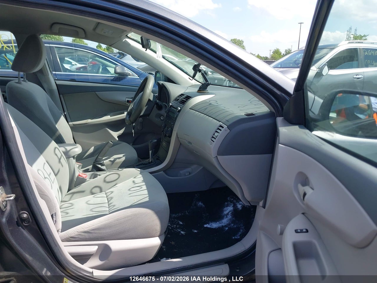 2010 TOYOTA COROLLA thumbnail 6