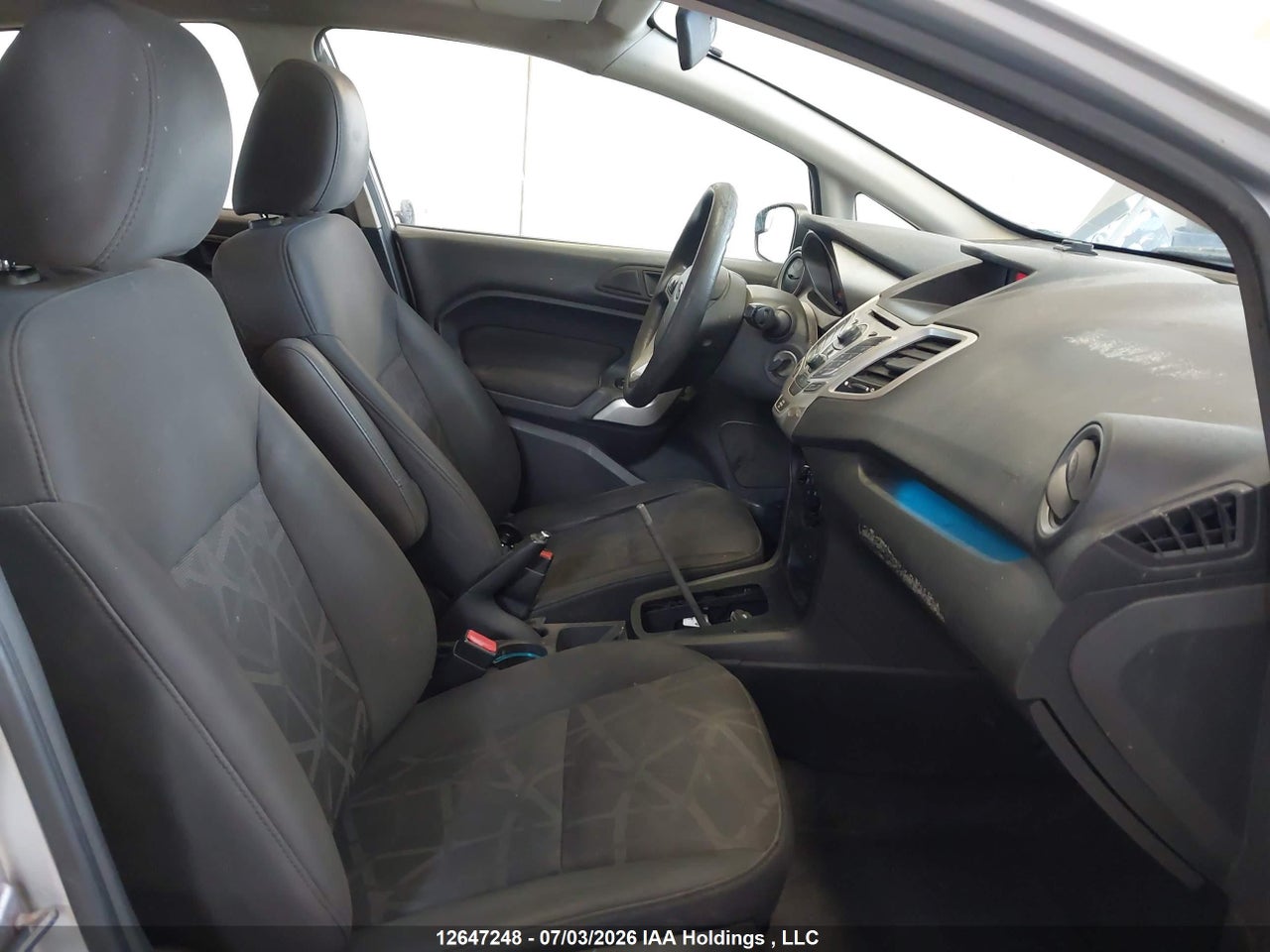 2013 FORD FIESTA SE thumbnail 6