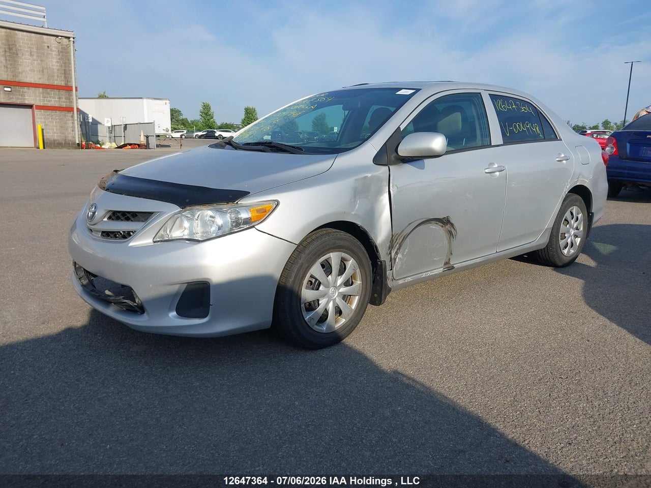2013 TOYOTA COROLLA CE thumbnail 3