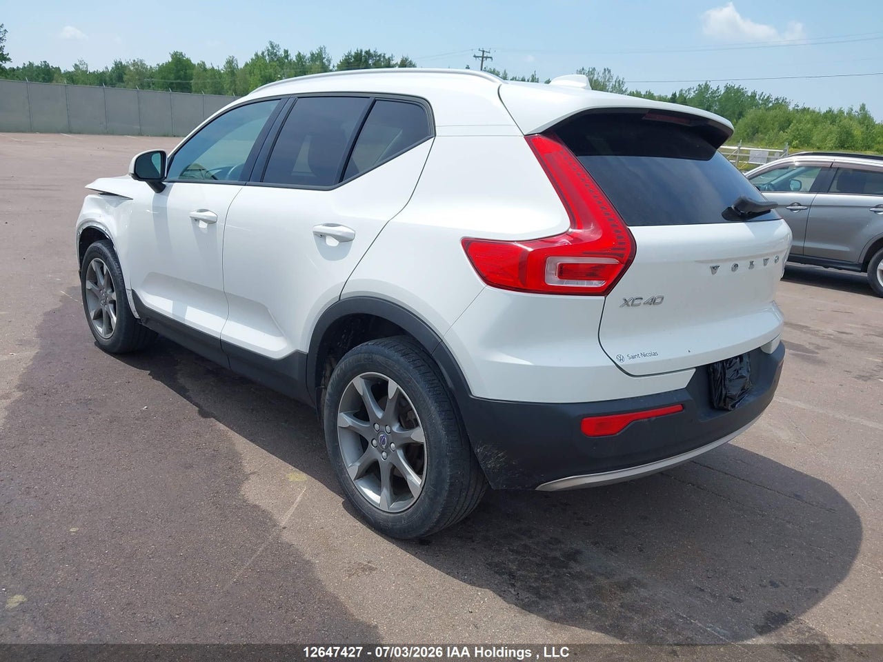 2020 VOLVO XC40 T5 MOMENTUM thumbnail 4