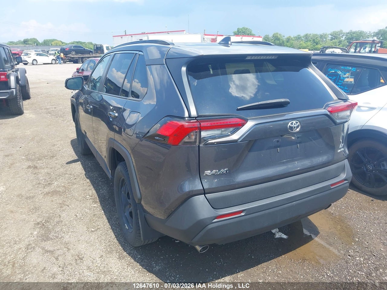 2019 TOYOTA RAV4 LE thumbnail 4