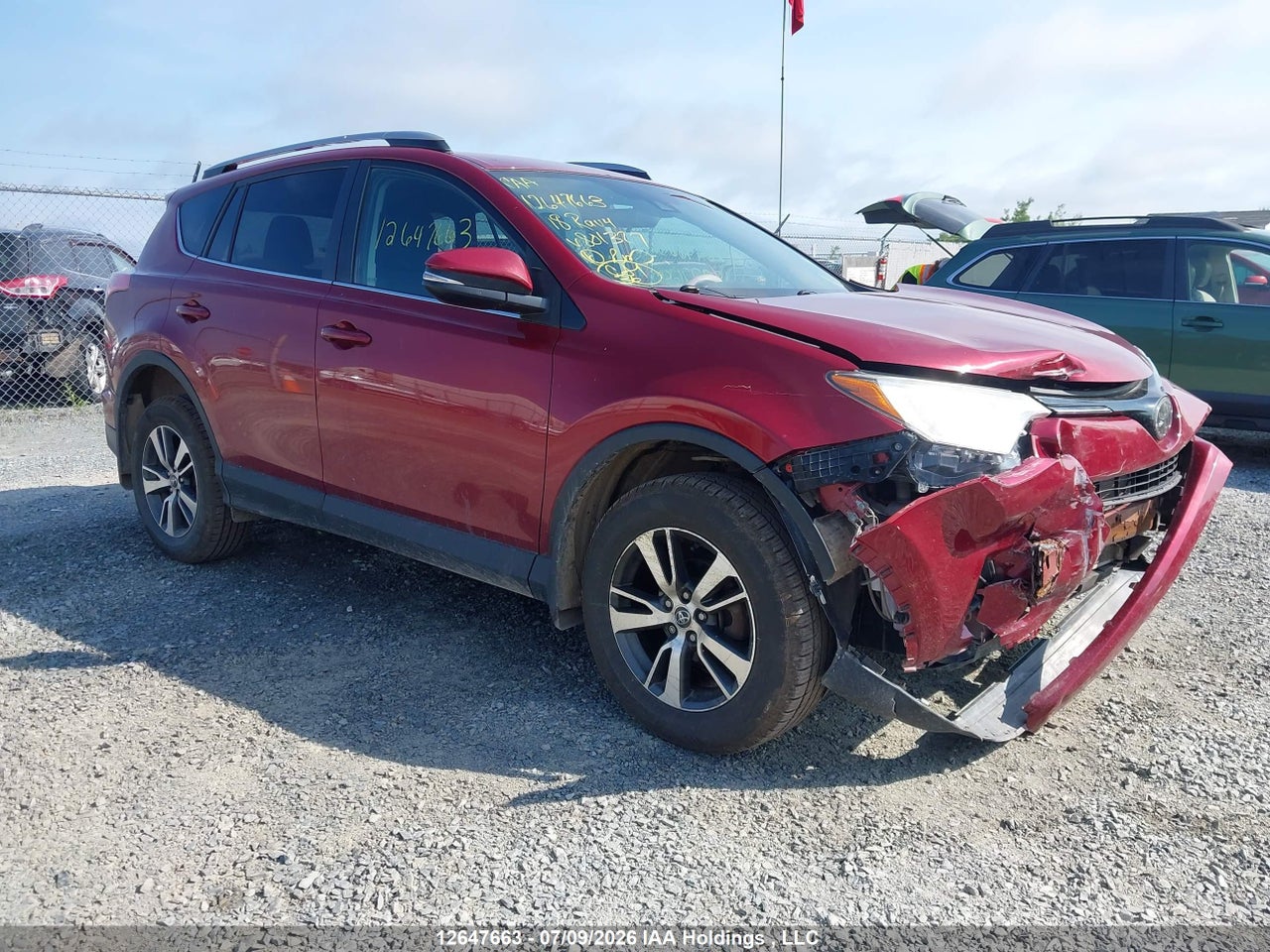 2018 TOYOTA RAV4 LE thumbnail 2