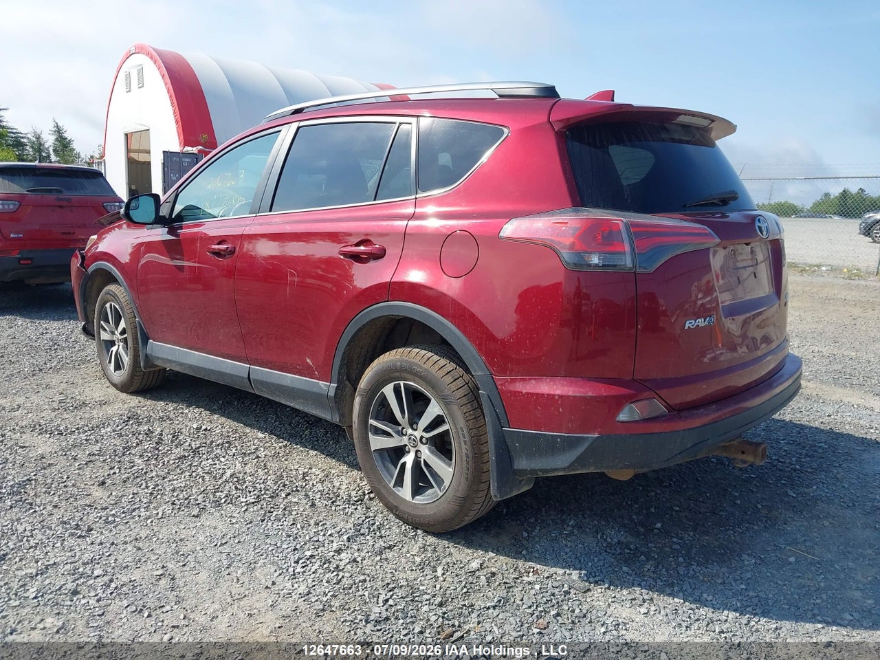 2018 TOYOTA RAV4 LE thumbnail 4
