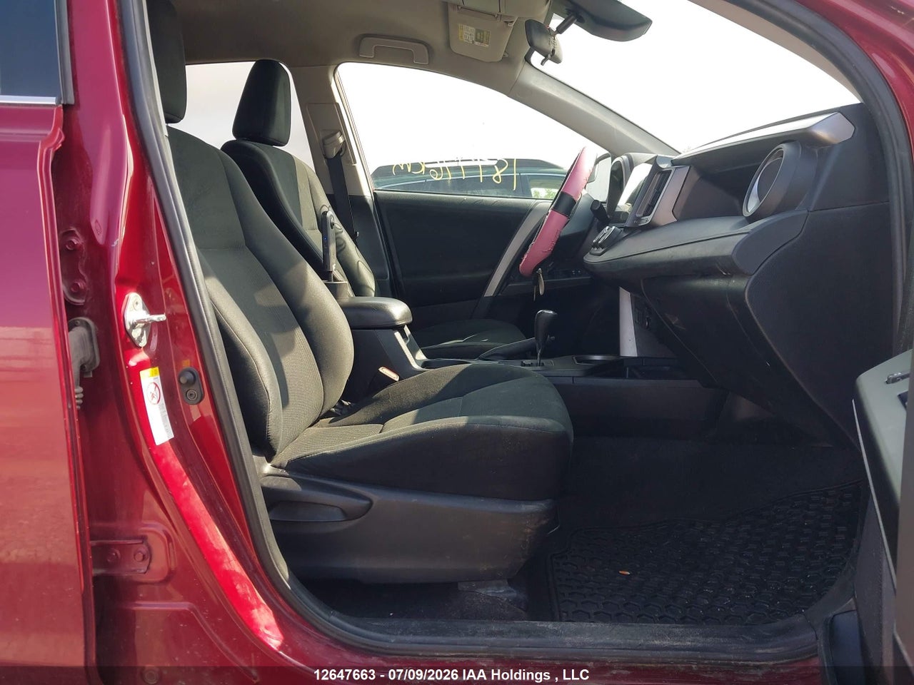 2018 TOYOTA RAV4 LE thumbnail 6