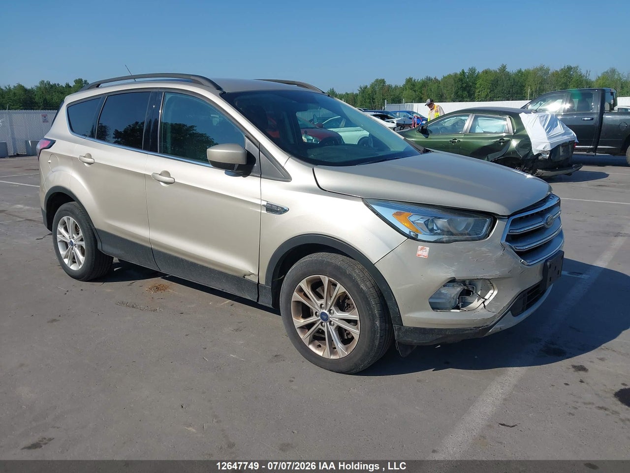 2017 FORD ESCAPE thumbnail 2