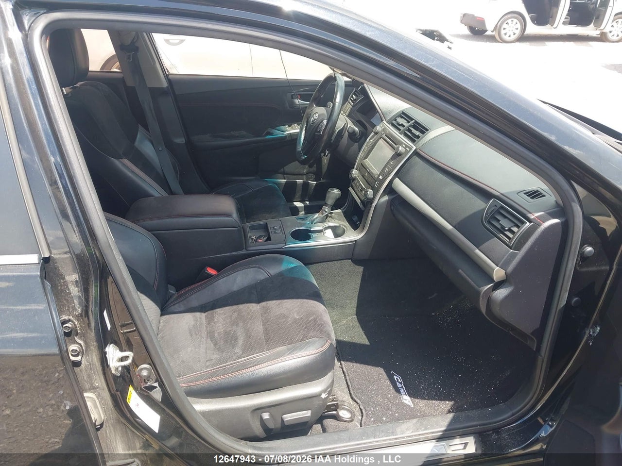 2016 TOYOTA CAMRY XSE thumbnail 6