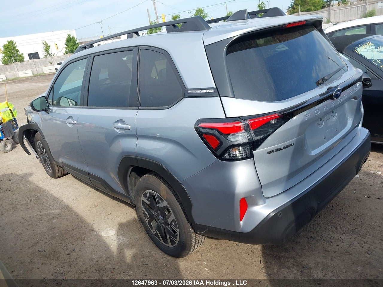 2025 SUBARU FORESTER thumbnail 4