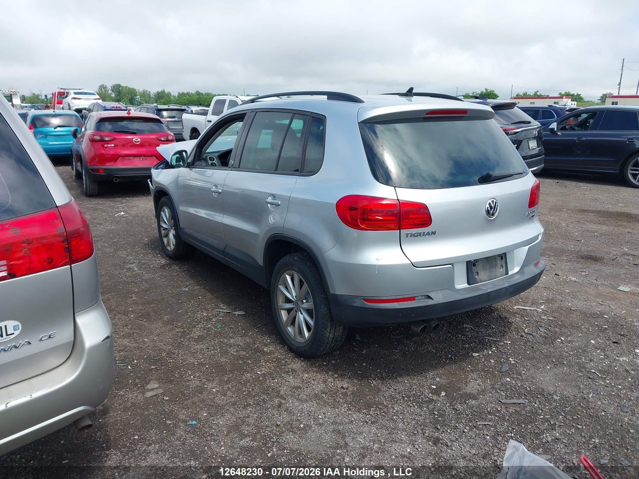 2017 VOLKSWAGEN TIGUAN WOLFSBURG EDITION thumbnail 4