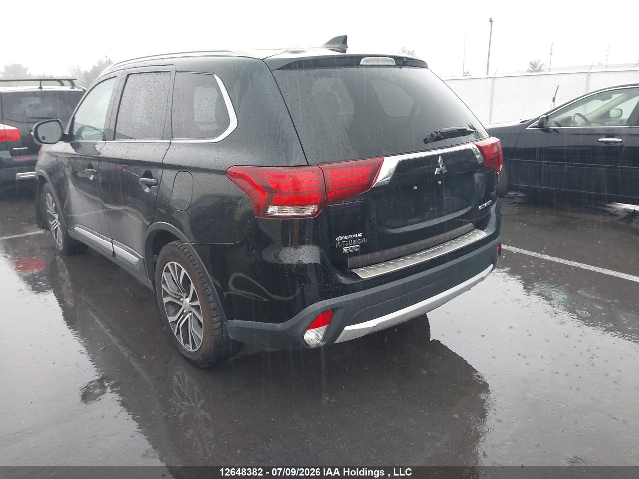 2017 MITSUBISHI OUTLANDER GT thumbnail 4