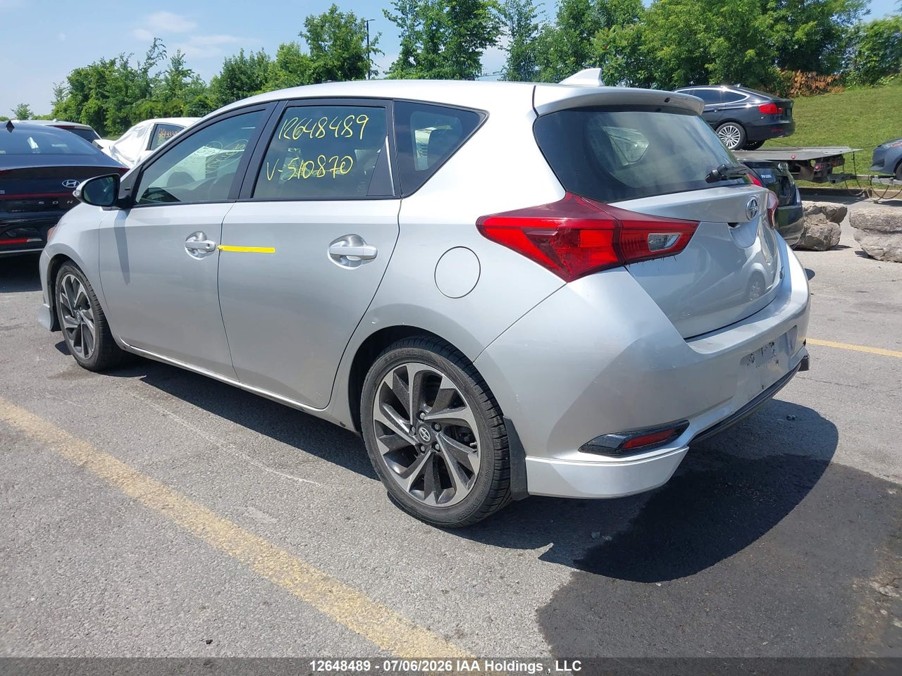 2016 SCION IM thumbnail 4