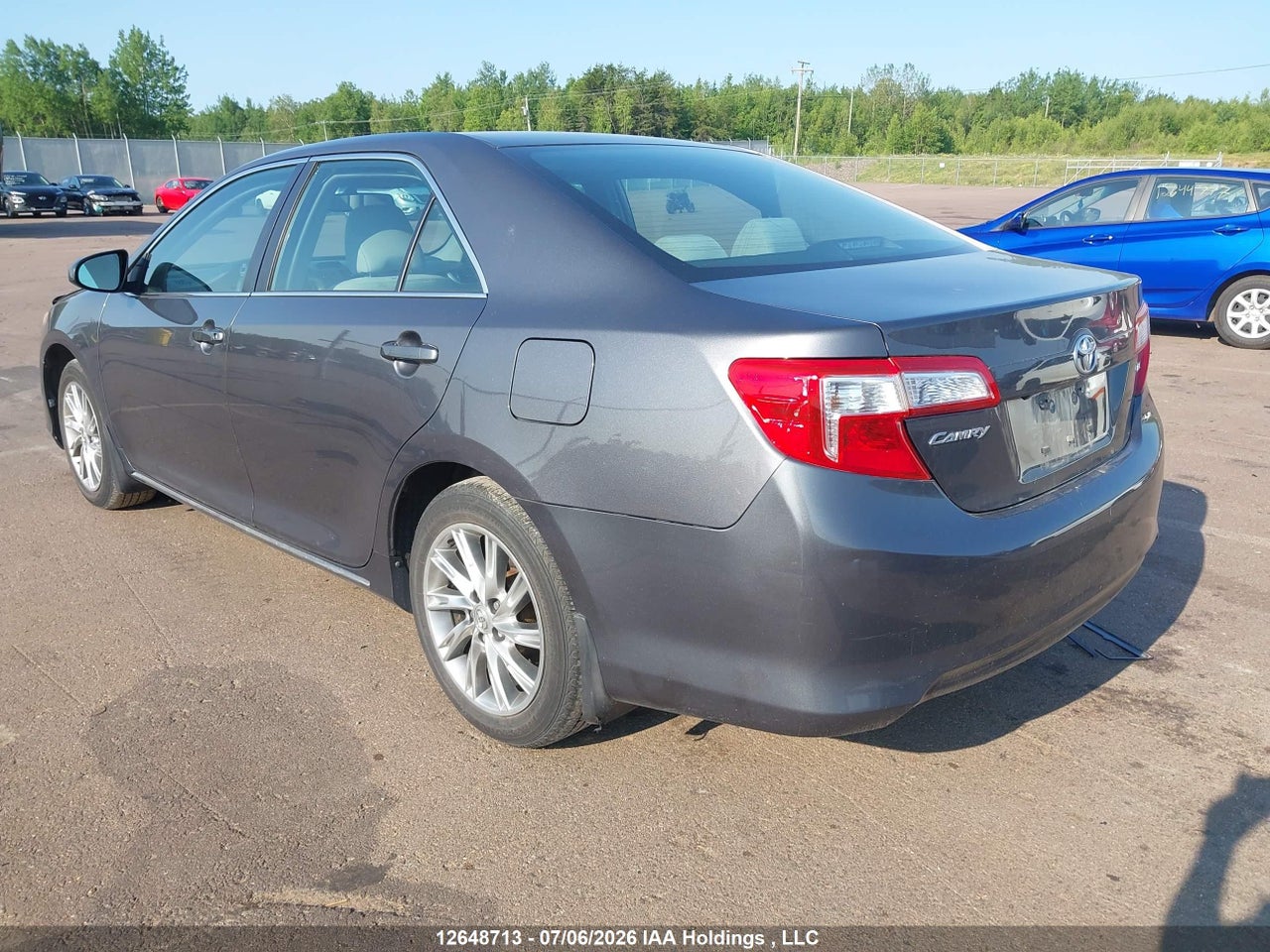 2014 TOYOTA CAMRY LE thumbnail 4