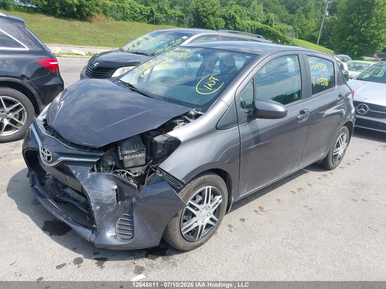 2015 TOYOTA YARIS LE thumbnail 3