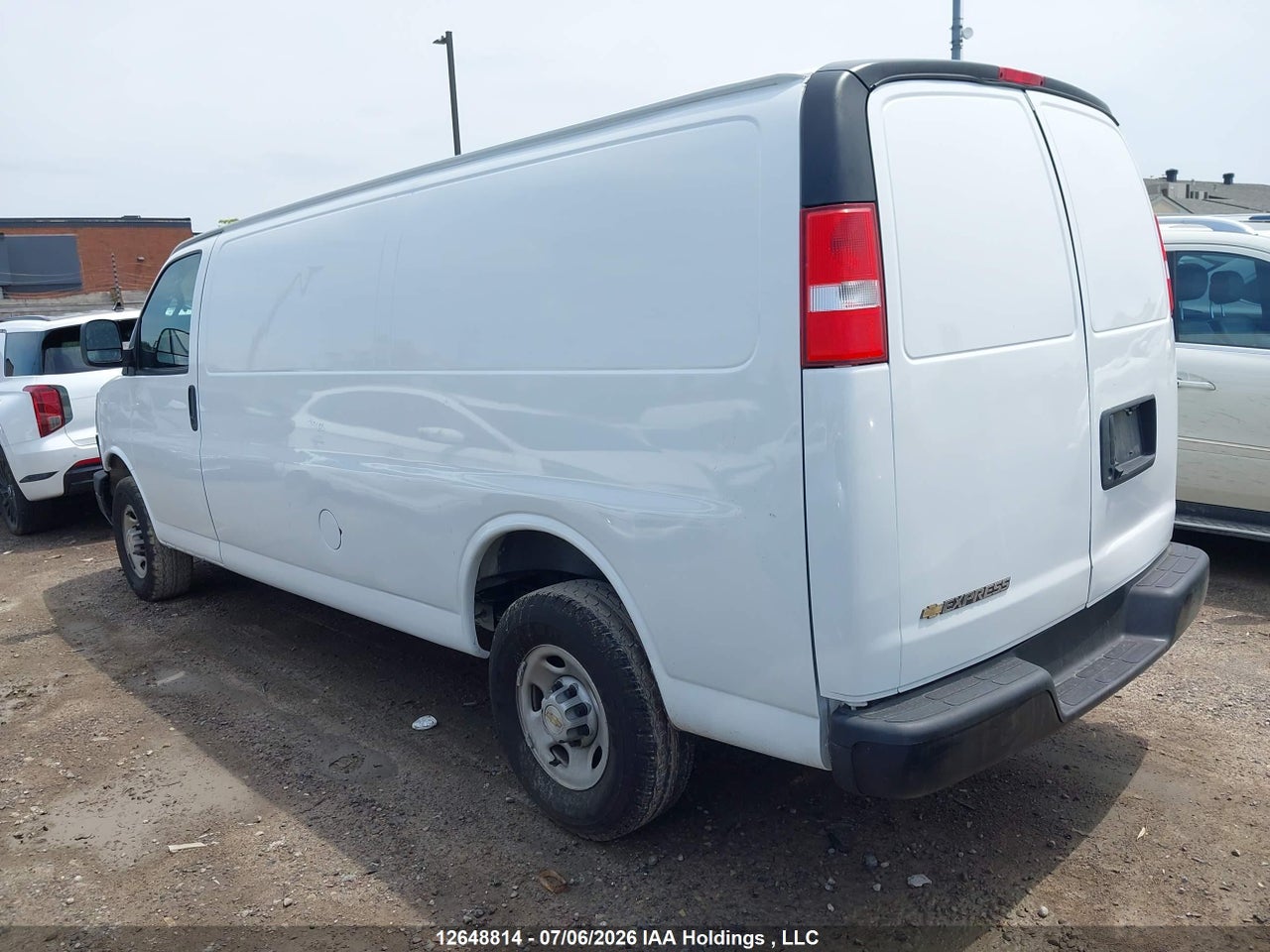 2024 CHEVROLET EXPRESS G2500 thumbnail 4
