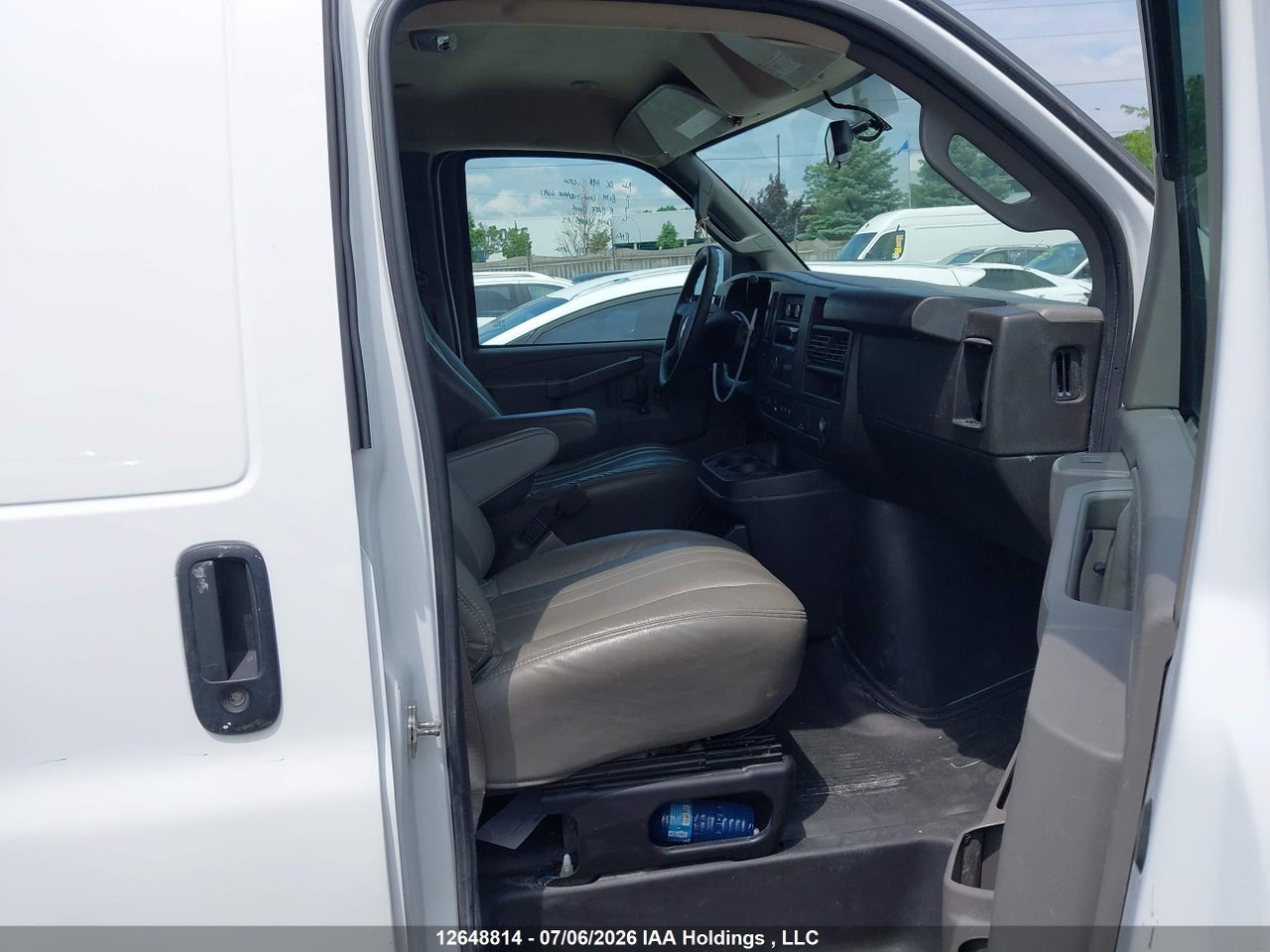 2024 CHEVROLET EXPRESS G2500 thumbnail 6