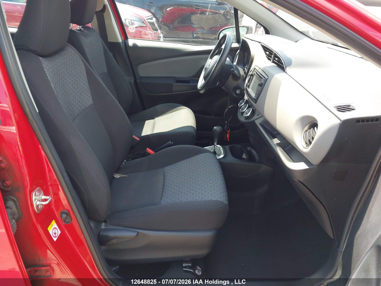 2017 TOYOTA YARIS LE thumbnail 6