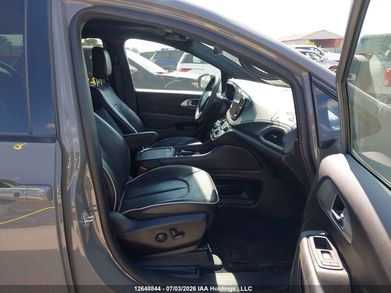2025 CHRYSLER PACIFICA LIMITED thumbnail 6