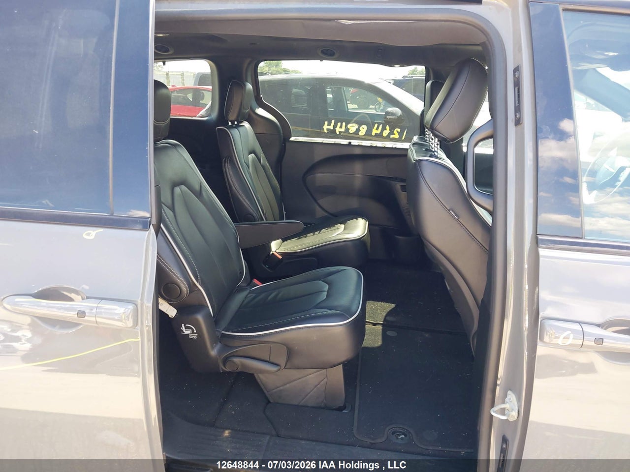 2025 CHRYSLER PACIFICA LIMITED thumbnail 9