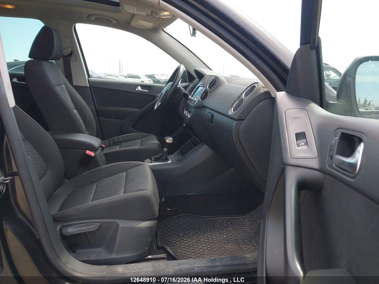 2010 VOLKSWAGEN TIGUAN SE/SEL thumbnail 6