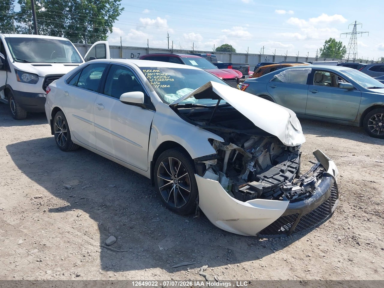 2015 TOYOTA CAMRY thumbnail 2