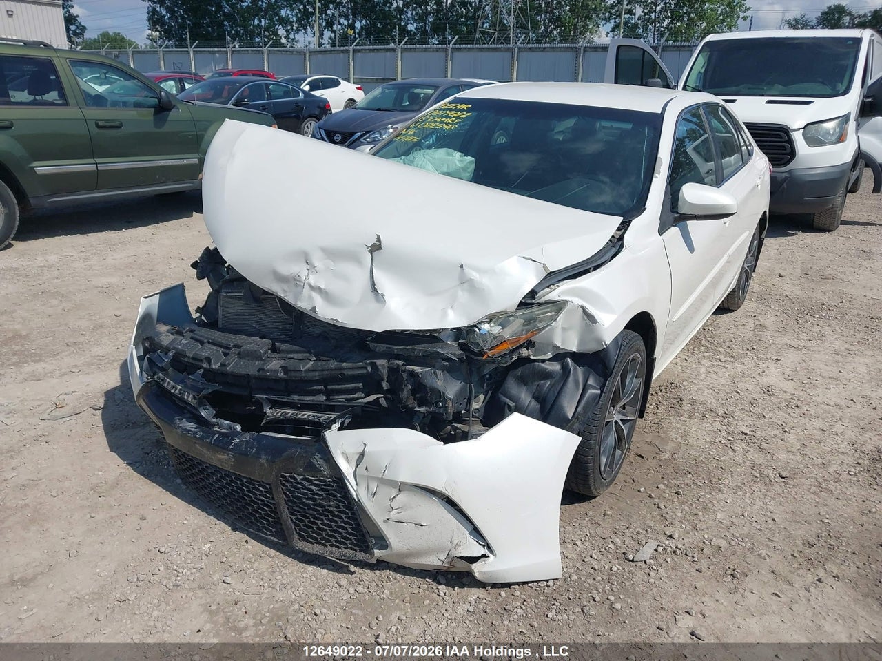 2015 TOYOTA CAMRY thumbnail 7