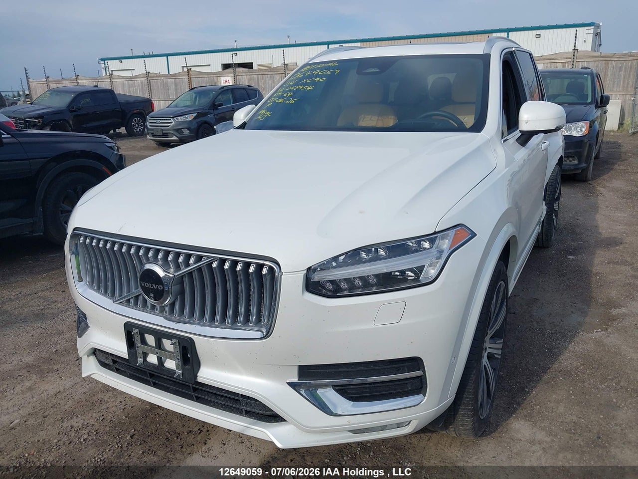 2024 VOLVO XC90 ULTIMATE thumbnail 3