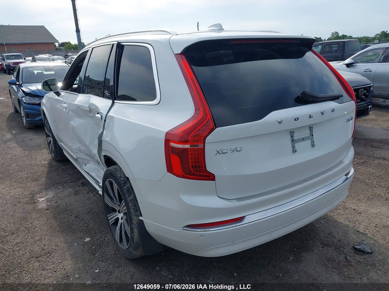 2024 VOLVO XC90 ULTIMATE thumbnail 4