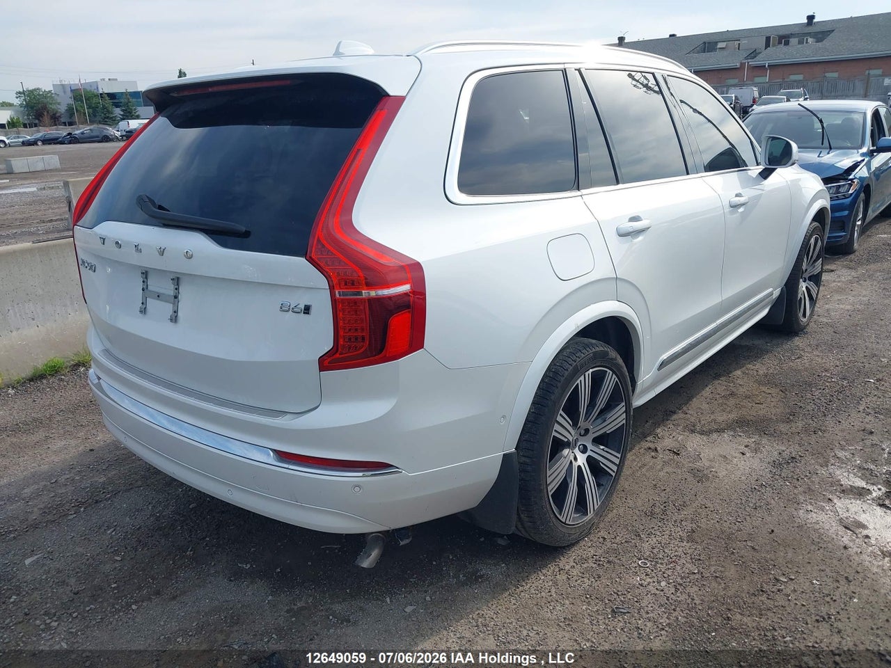 2024 VOLVO XC90 ULTIMATE thumbnail 5