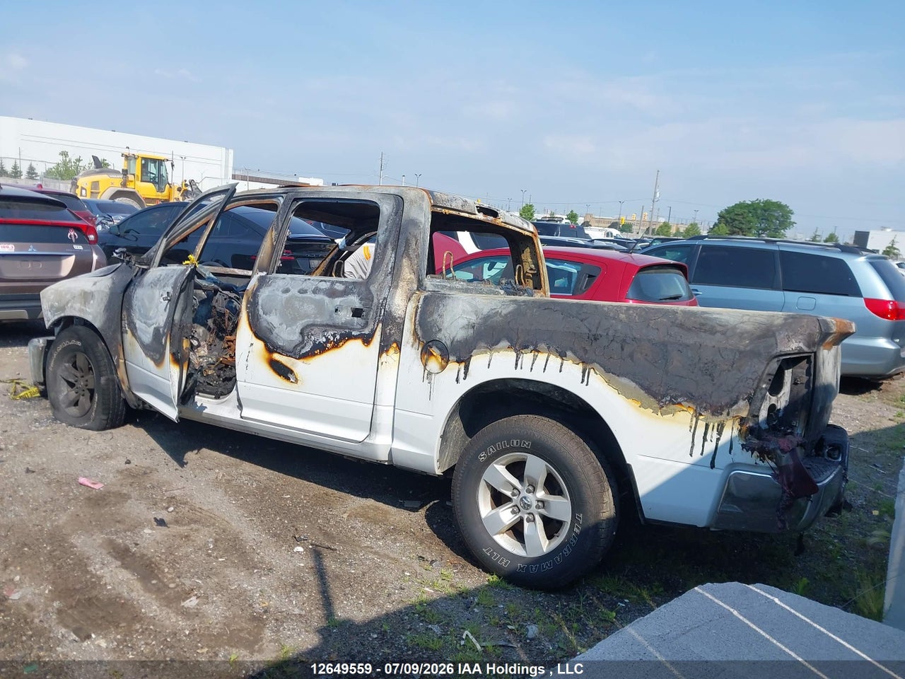 2023 RAM 1500 CLASSIC SLT thumbnail 4