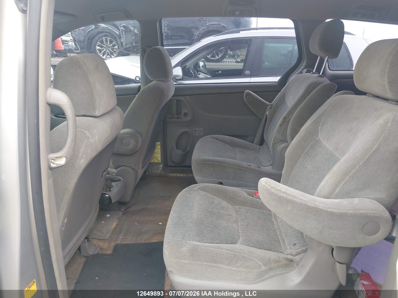 2005 TOYOTA SIENNA CE 7 PASSENGER/CE 8 PASSENGER thumbnail 9