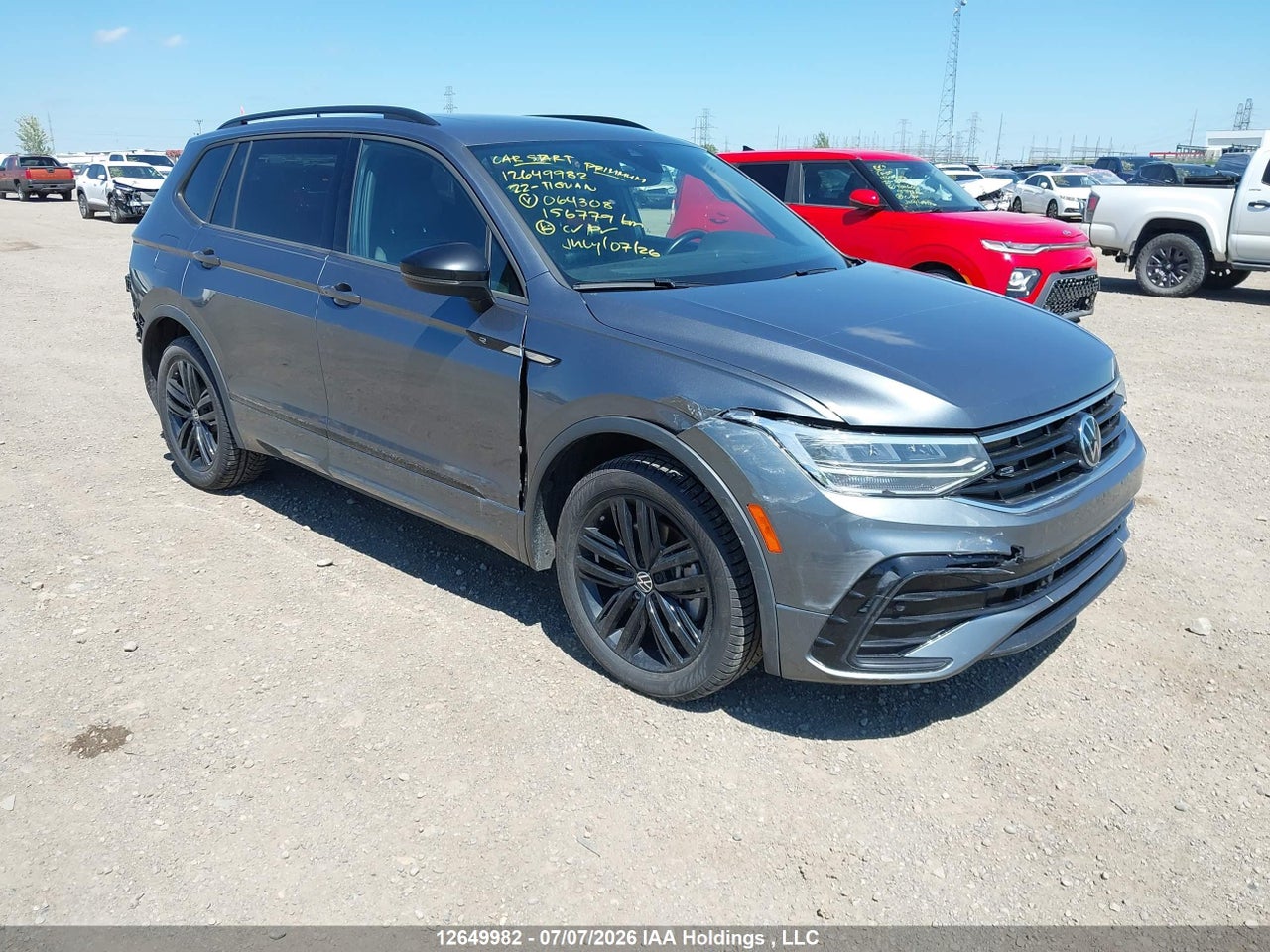 2022 VOLKSWAGEN TIGUAN COMFORTLINE R-LINE BLACK EDITION thumbnail 2