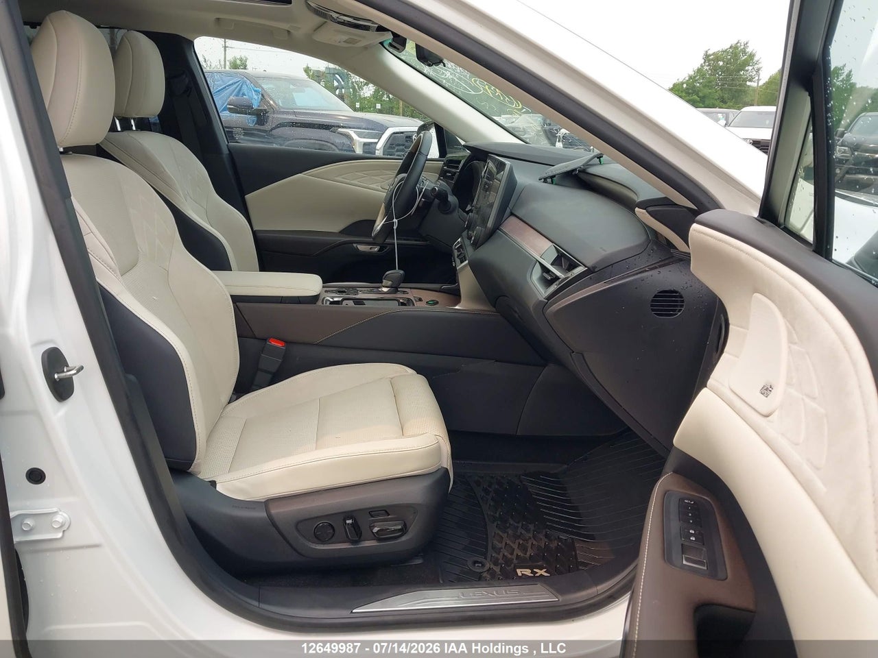 2024 LEXUS RX 450H+ LUXURY thumbnail 6