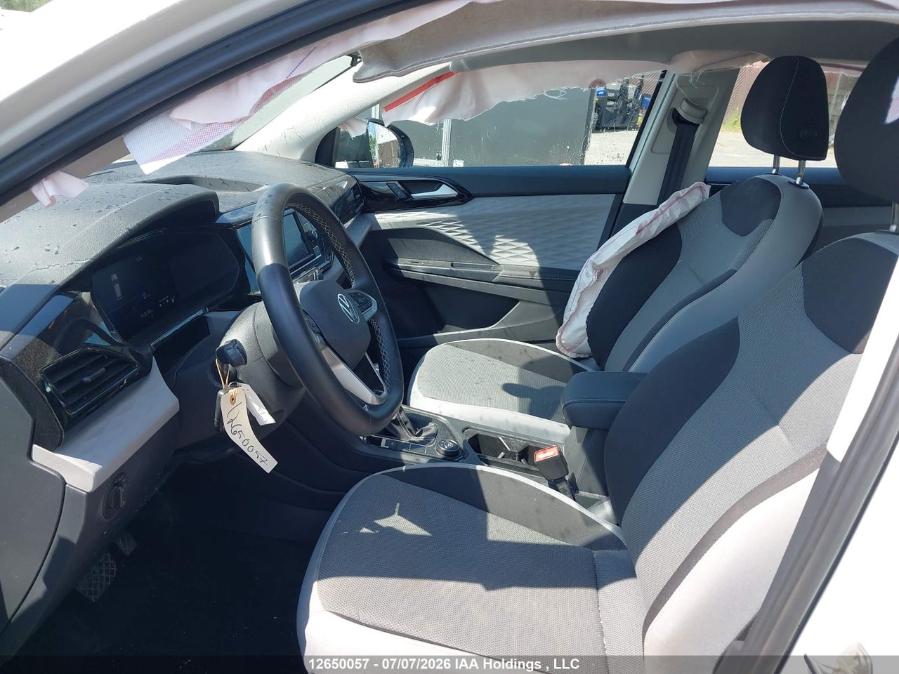 2024 VOLKSWAGEN TAOS thumbnail 6