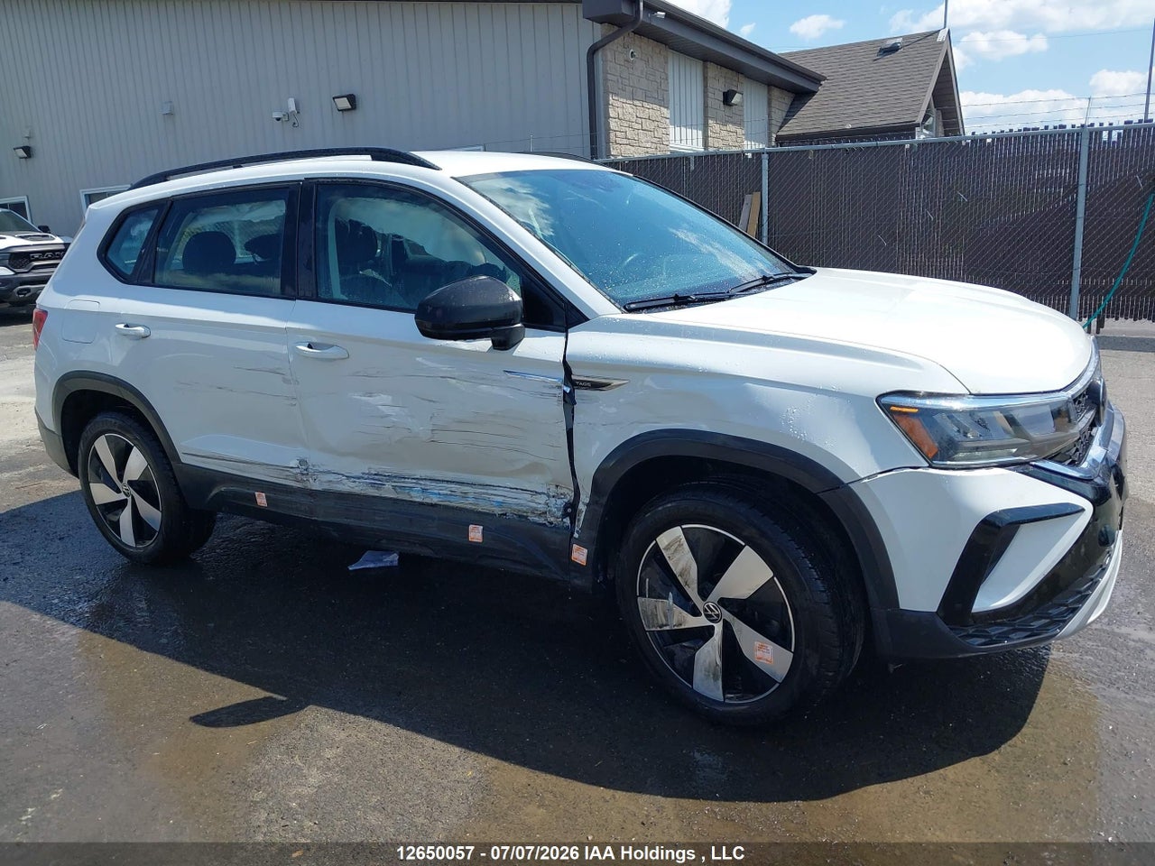 2024 VOLKSWAGEN TAOS thumbnail 7