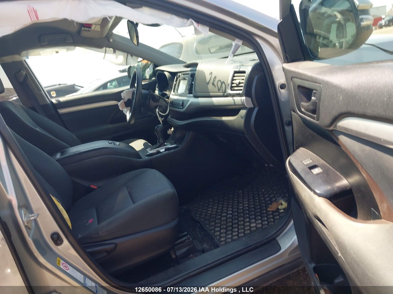 2019 TOYOTA HIGHLANDER LE thumbnail 6