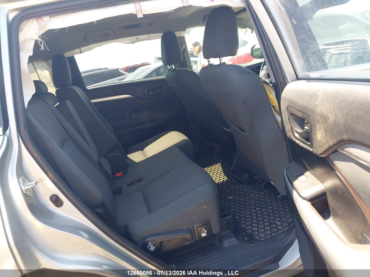 2019 TOYOTA HIGHLANDER LE thumbnail 9