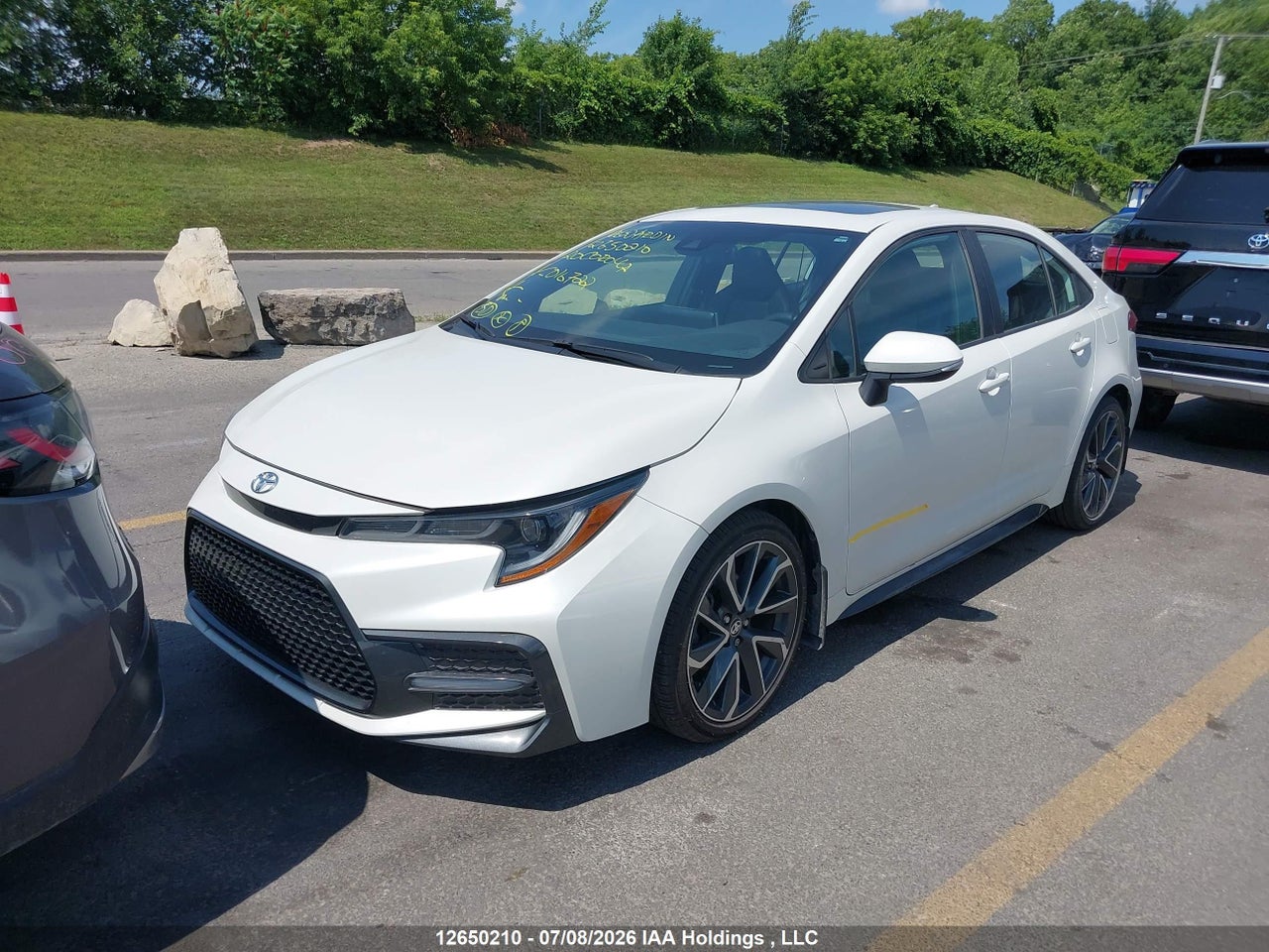 2020 TOYOTA COROLLA SE/XSE thumbnail 3
