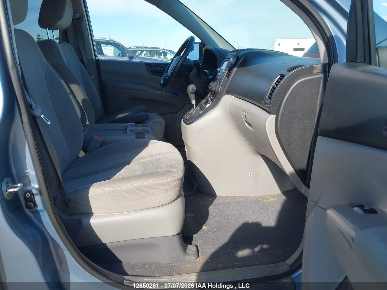 2010 KIA SEDONA LX thumbnail 6