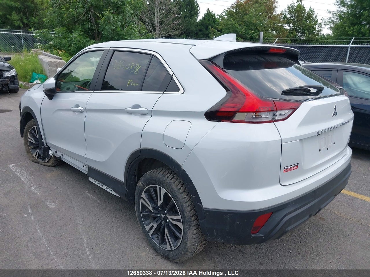 2024 MITSUBISHI ECLIPSE CROSS ES thumbnail 4