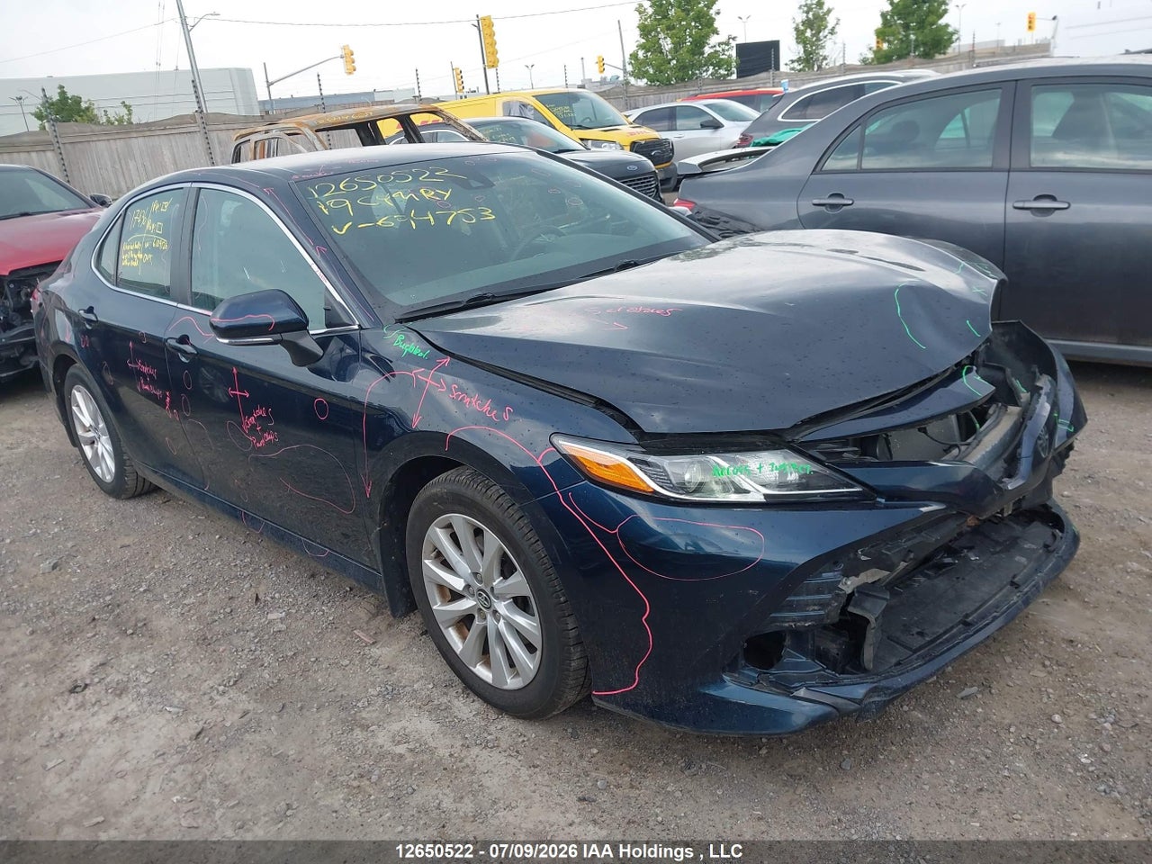 2019 TOYOTA CAMRY LE thumbnail 2